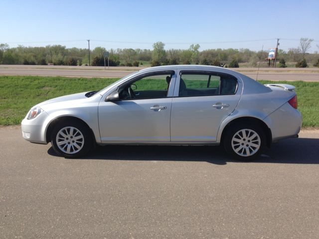 Chevrolet Cobalt 2010 photo 2