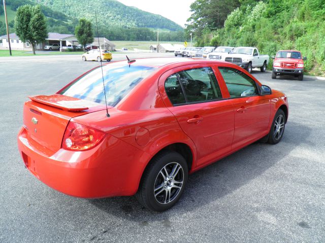 Chevrolet Cobalt 2010 photo 2