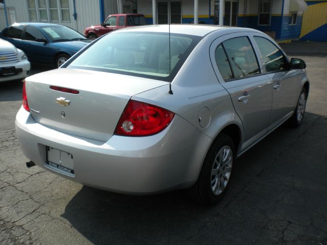 Chevrolet Cobalt 2010 photo 3