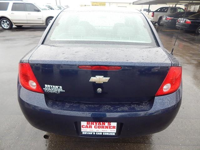 Chevrolet Cobalt 2010 photo 3