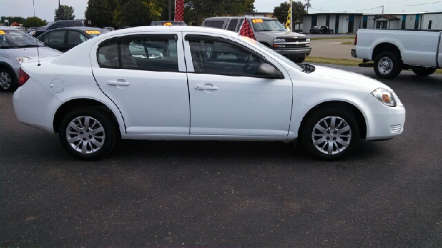 Chevrolet Cobalt 2010 photo 2