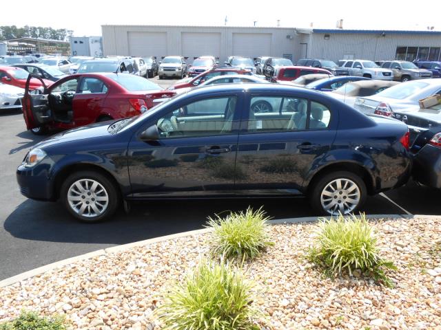 Chevrolet Cobalt 2010 photo 1