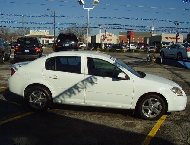 Chevrolet Cobalt 2010 photo 2