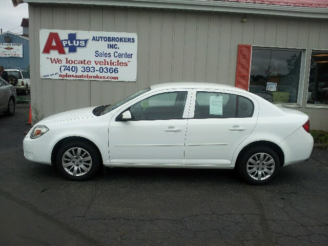 Chevrolet Cobalt 2010 photo 3