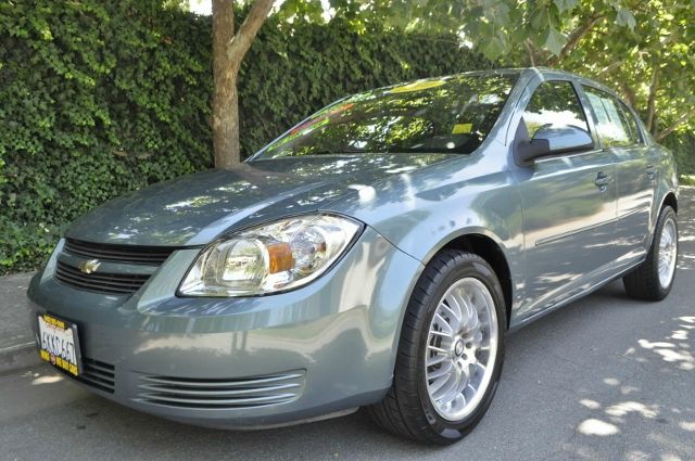 Chevrolet Cobalt 2010 photo 4