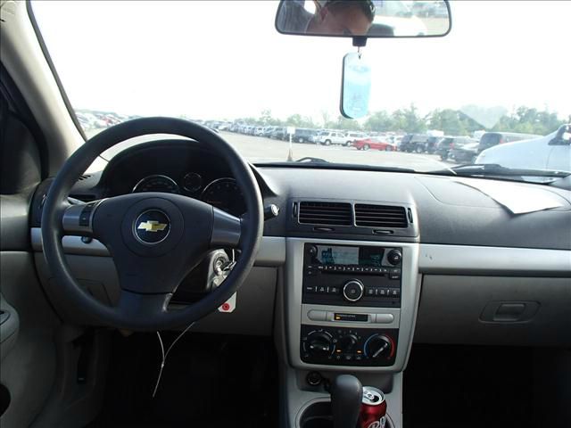 Chevrolet Cobalt 2010 photo 4