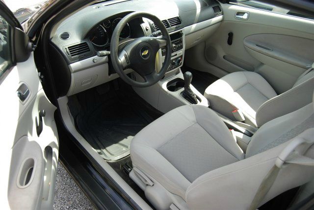 Chevrolet Cobalt 2010 photo 3