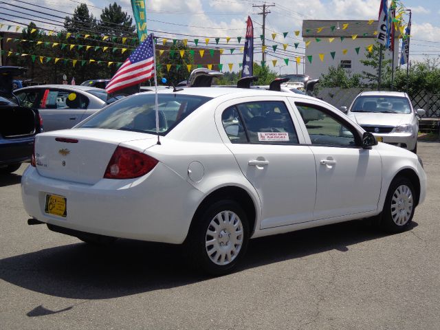 Chevrolet Cobalt 3.2 Sedan 4dr Sedan