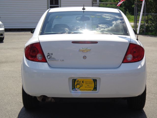 Chevrolet Cobalt 2010 photo 3