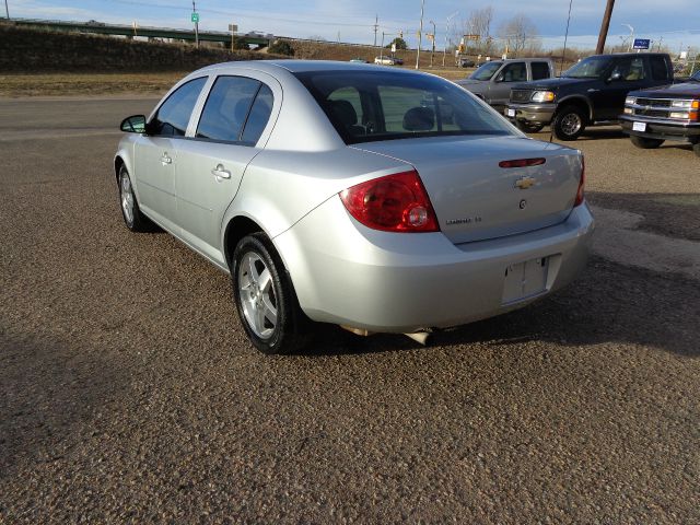 Chevrolet Cobalt 2010 photo 2