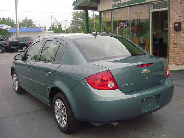 Chevrolet Cobalt 2010 photo 2