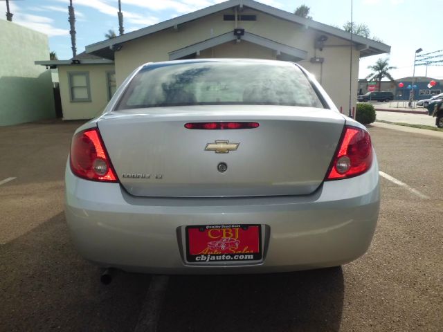 Chevrolet Cobalt 2010 photo 3