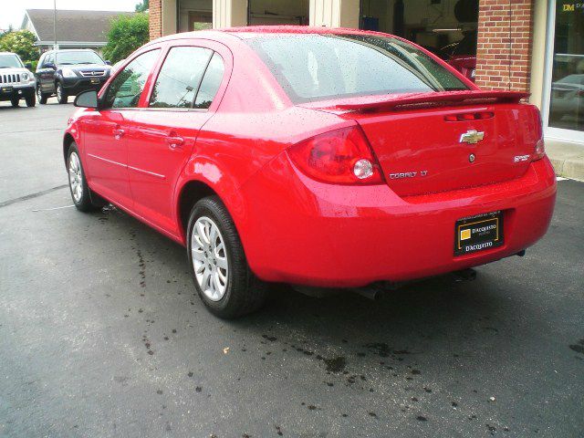 Chevrolet Cobalt 2010 photo 2