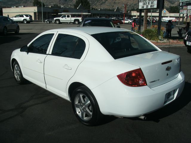 Chevrolet Cobalt 2010 photo 3