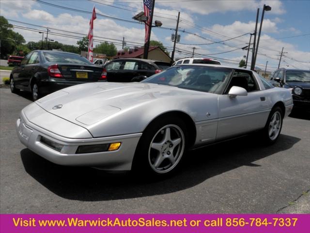 Chevrolet Corvette Base Coupe