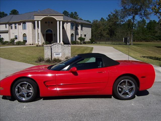 Chevrolet Corvette Base Convertible