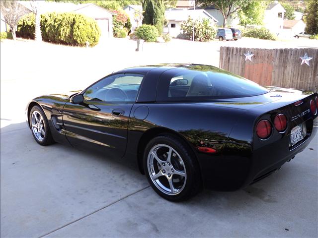 Chevrolet Corvette 2003 photo 1