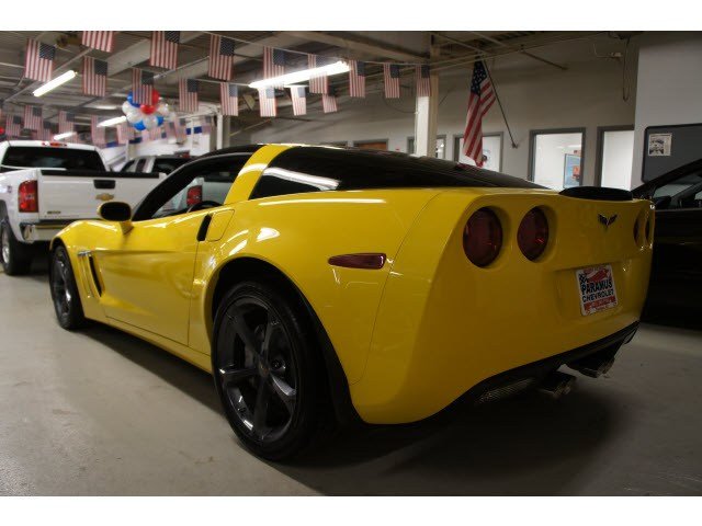 Chevrolet Corvette 2011 photo 2