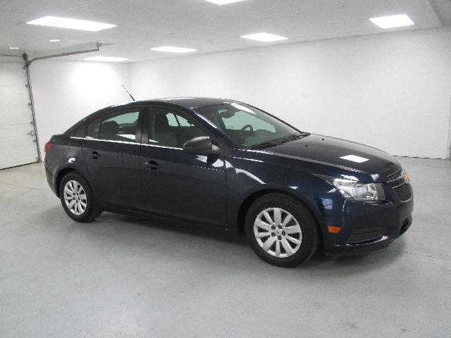 Chevrolet Cruze 2011 photo 2