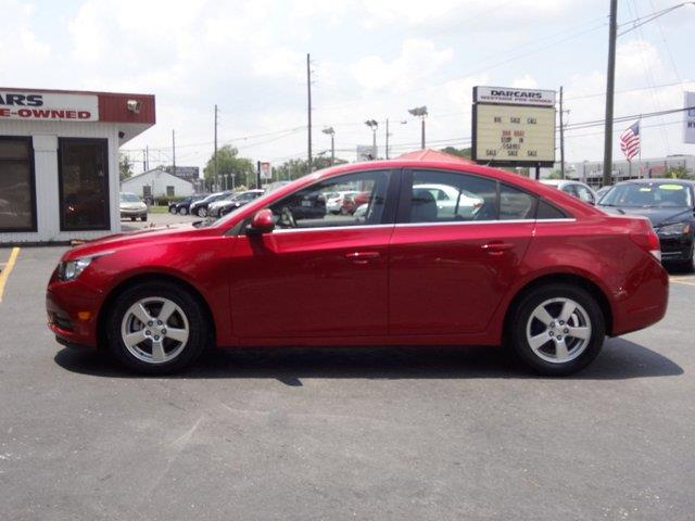 Chevrolet Cruze 2011 photo 2