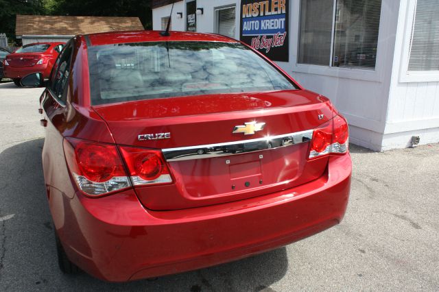 Chevrolet Cruze 4dr AWD SUV Sedan