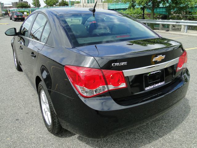 Chevrolet Cruze Supercab XL Sedan