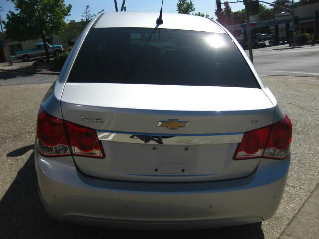 Chevrolet Cruze 2011 photo 2