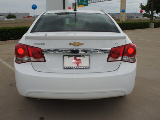 Chevrolet Cruze 2011 photo 1