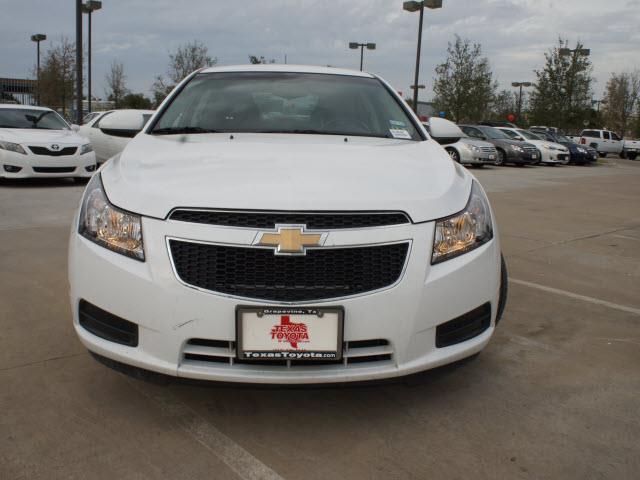 Chevrolet Cruze 2011 photo 3