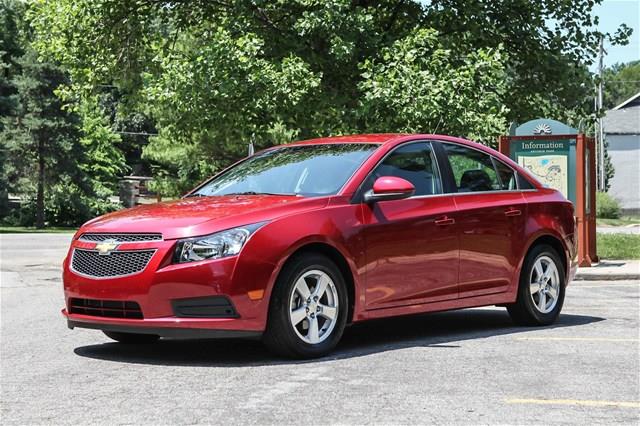 Chevrolet Cruze 2011 photo 3