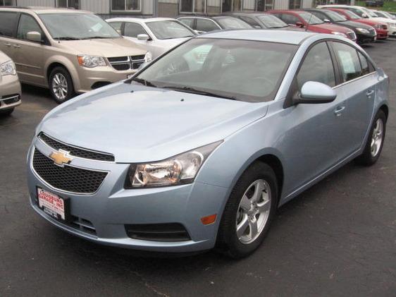 Chevrolet Cruze 2011 photo 3