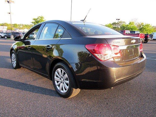 Chevrolet Cruze 2011 photo 3