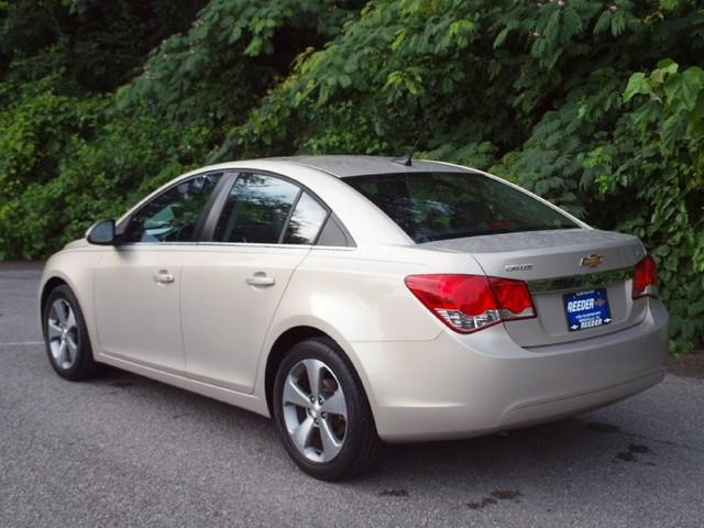 Chevrolet Cruze 4dr AWD SUV Sedan