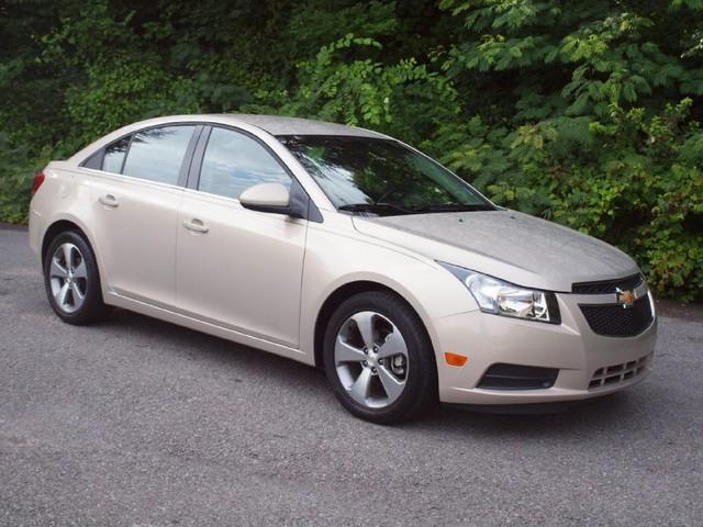 Chevrolet Cruze 2011 photo 2