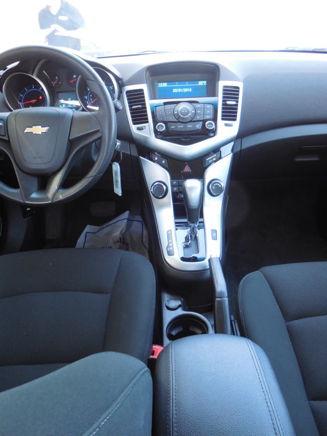 Chevrolet Cruze 2012 photo 2