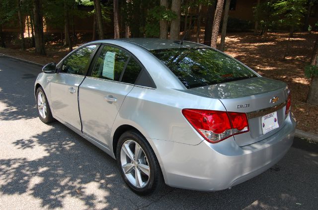 Chevrolet Cruze 4dr AWD SUV Sedan