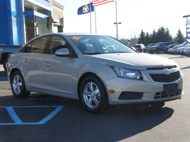 Chevrolet Cruze 2012 photo 2