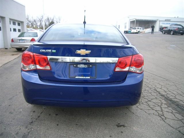 Chevrolet Cruze 2012 photo 3