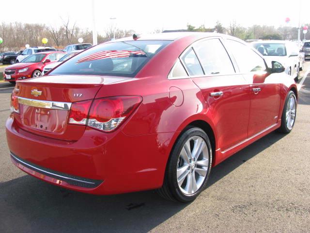 Chevrolet Cruze 2012 photo 2