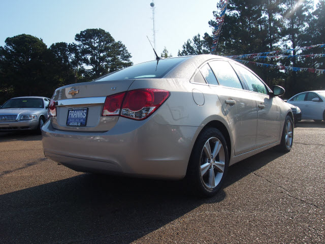 Chevrolet Cruze 2012 photo 3