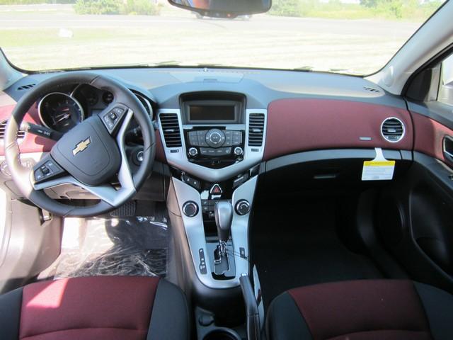 Chevrolet Cruze 2012 photo 4