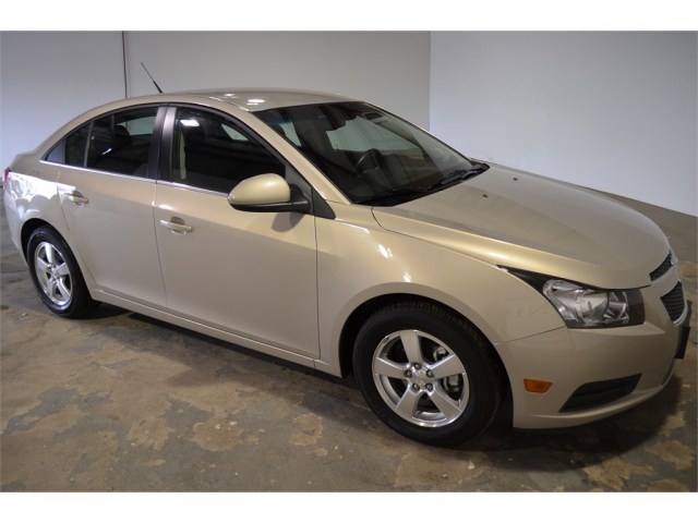 Chevrolet Cruze 2012 photo 2