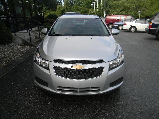 Chevrolet Cruze 2012 photo 3