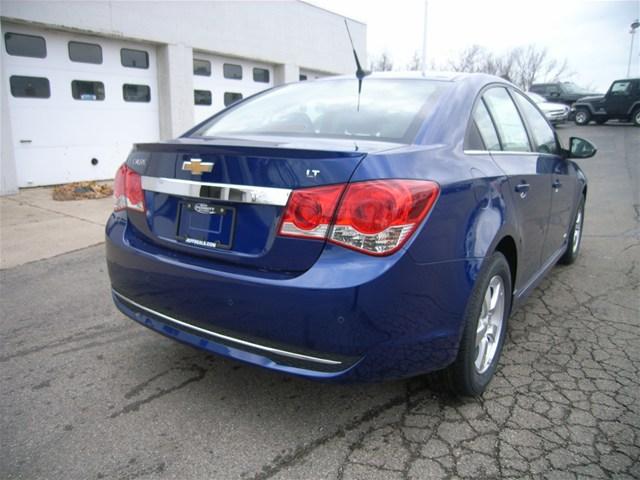 Chevrolet Cruze 2012 photo 2