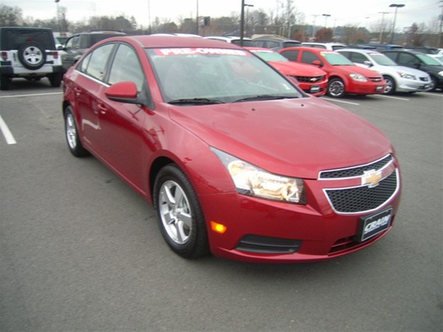 Chevrolet Cruze 2012 photo 2