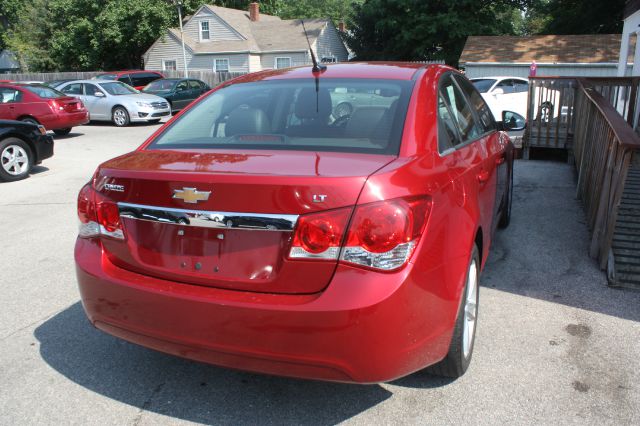 Chevrolet Cruze 4dr AWD SUV Sedan