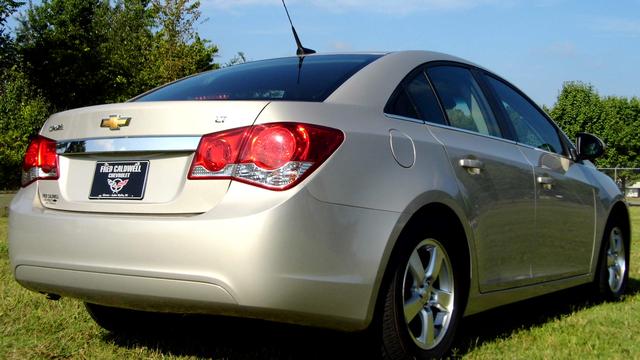 Chevrolet Cruze 2012 photo 2