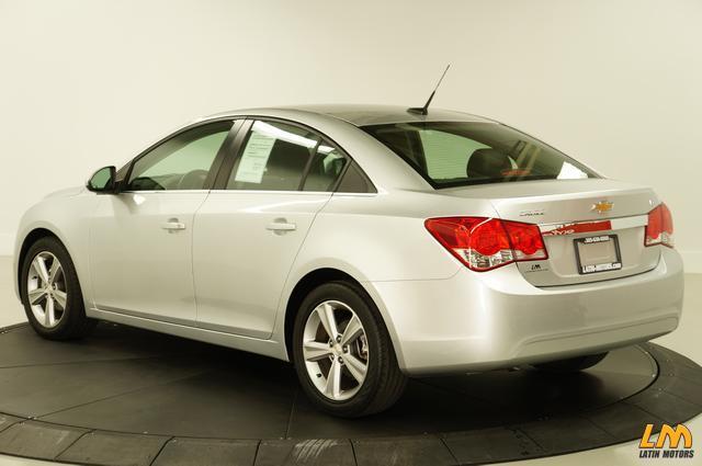 Chevrolet Cruze 2012 photo 2