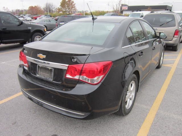 Chevrolet Cruze 2012 photo 2