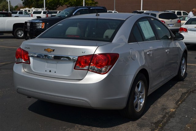 Chevrolet Cruze 2012 photo 2